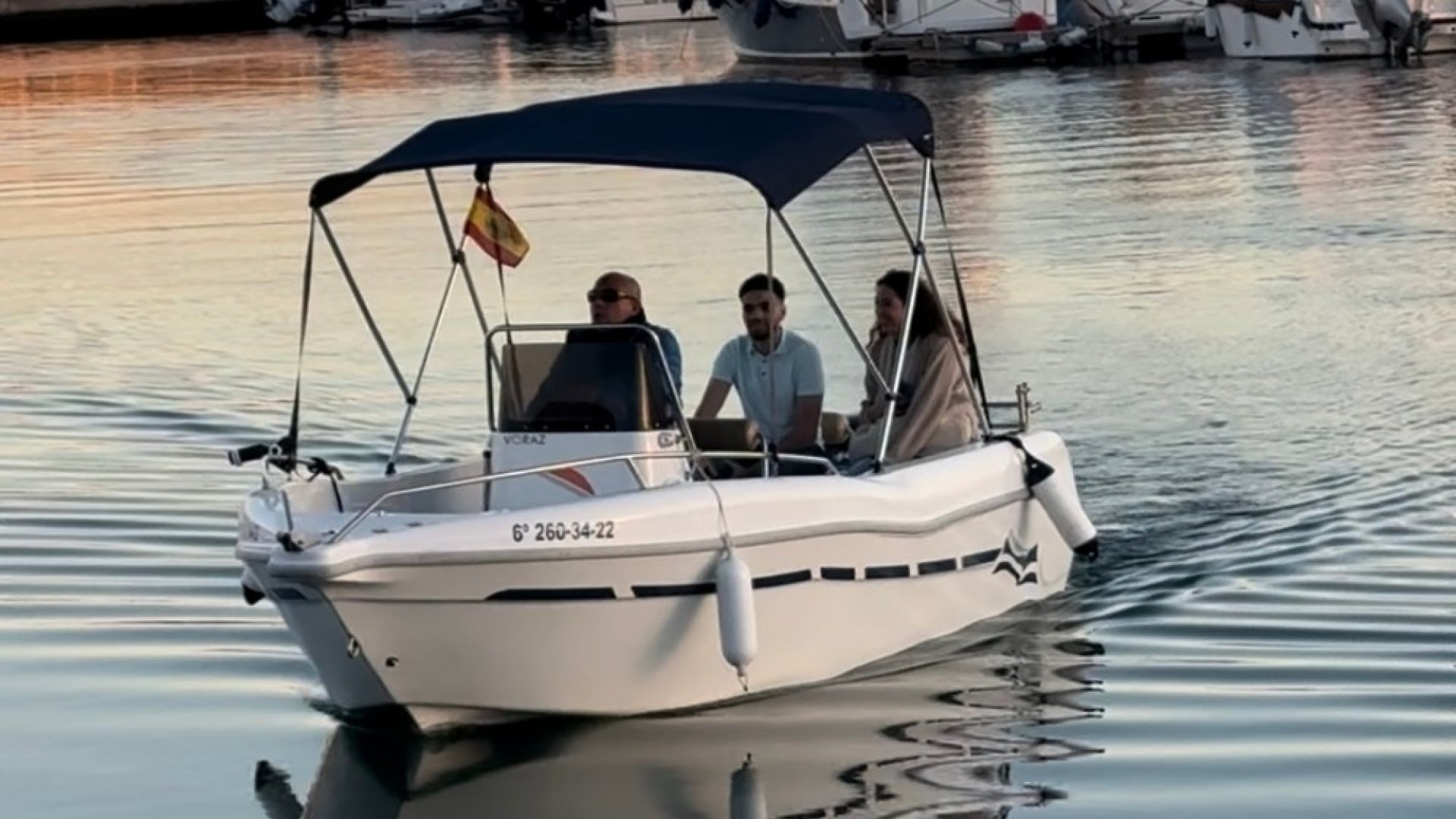 Barco sin licencia 5 pax